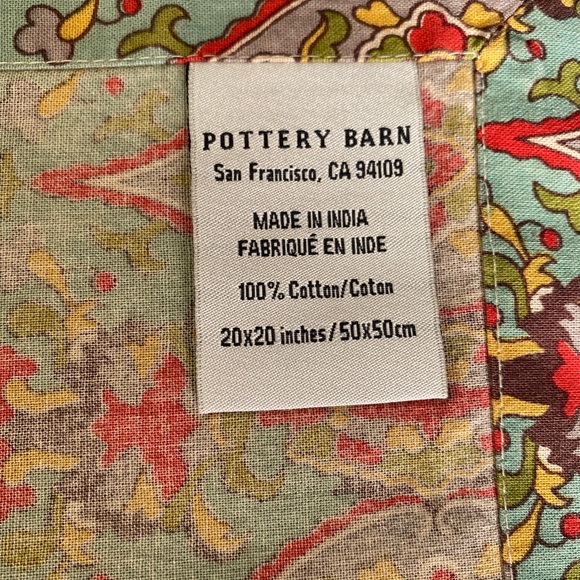 Pottery Barn set of 4 napkins and 4 placemats - Picture 4 of 4